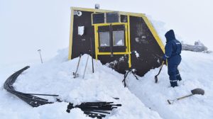 DAS experiment on Icelandic subglacial volcano