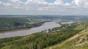 The town of Peace River, Alberta, seen from the Sagitawa Lookout. | awmcphee/ Wikimedia Common