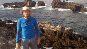 de Melo at the St. Peter and St. Paul islets. He traveled with the Brazilian navy to collect data from the area's seismic station in 2019.