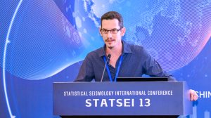 Max Schneider speaking at STATSEI 13